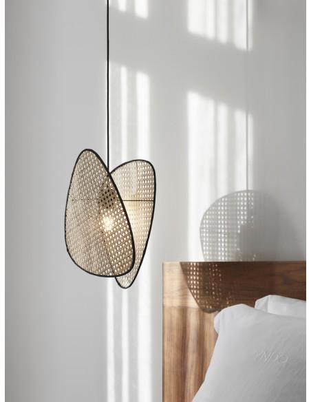 Suspension Screen XS Market Set en métal peint et 2 écrans en cannage naturel.