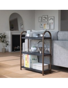 Etagère basse autoportante à poser trois niveaux noir et noyer Bellwood de Umbra 2