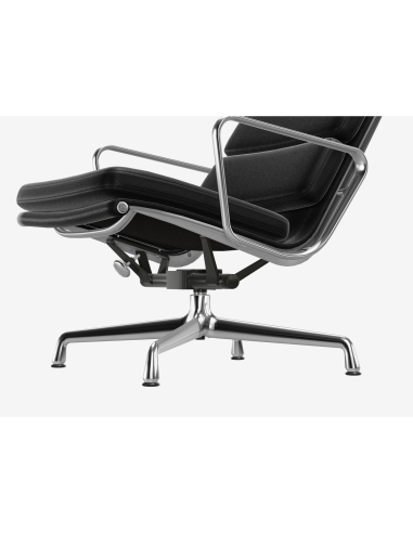 Eames Soft Pad Lounge Chair et ottoman EA222 et EA223 Charles & Ray Eames chrome et cuir noir